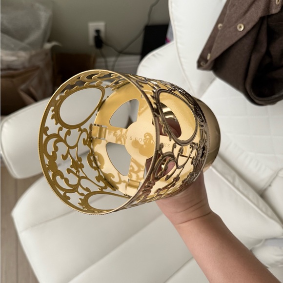 NEW Bath & Body Works Disney Princess Royal Lamp 3 Wick Candle Holder Gold NWT - Picture 7 of 8
